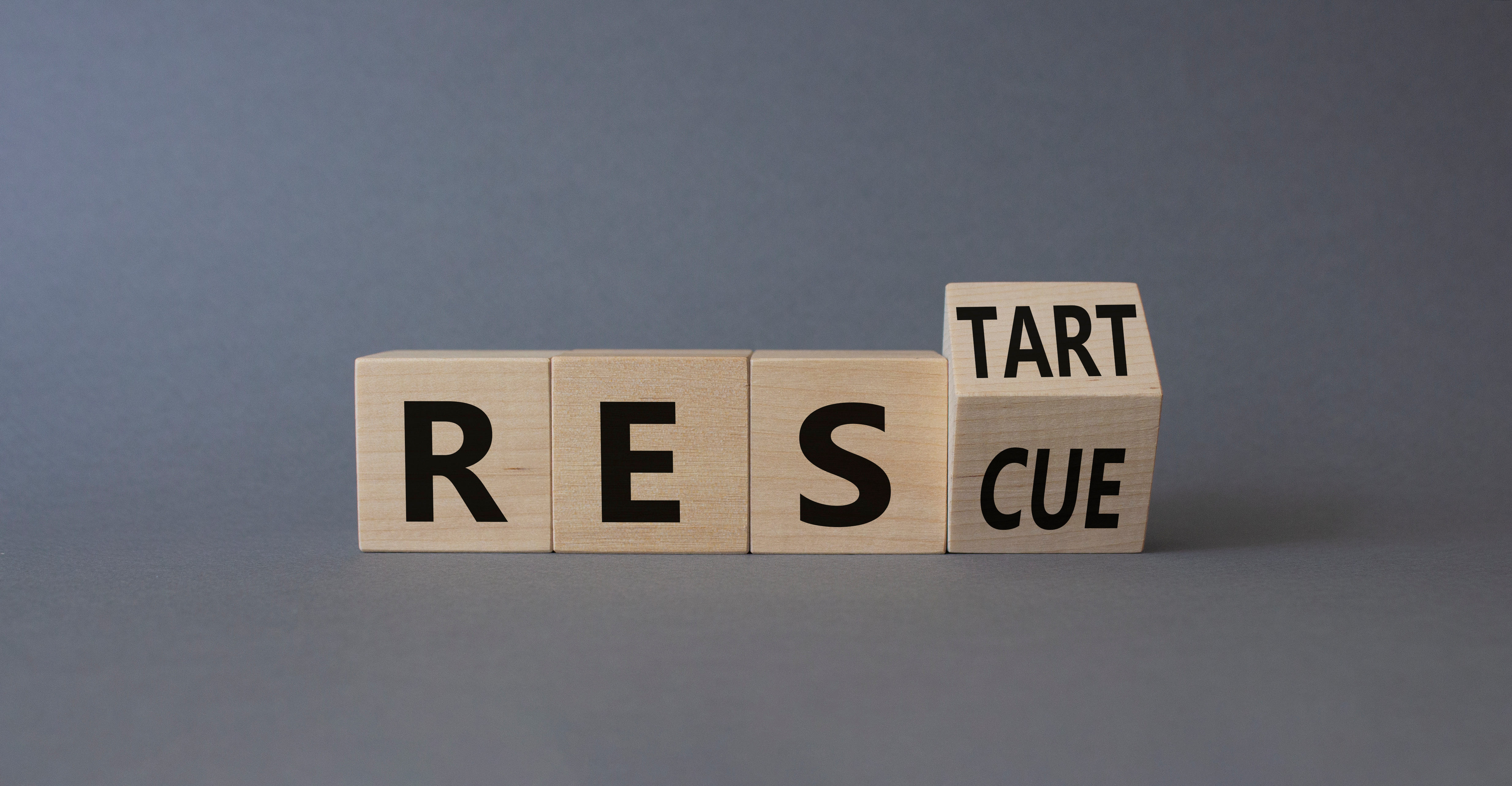 Graphic showing switch between restart and rescue of failing project